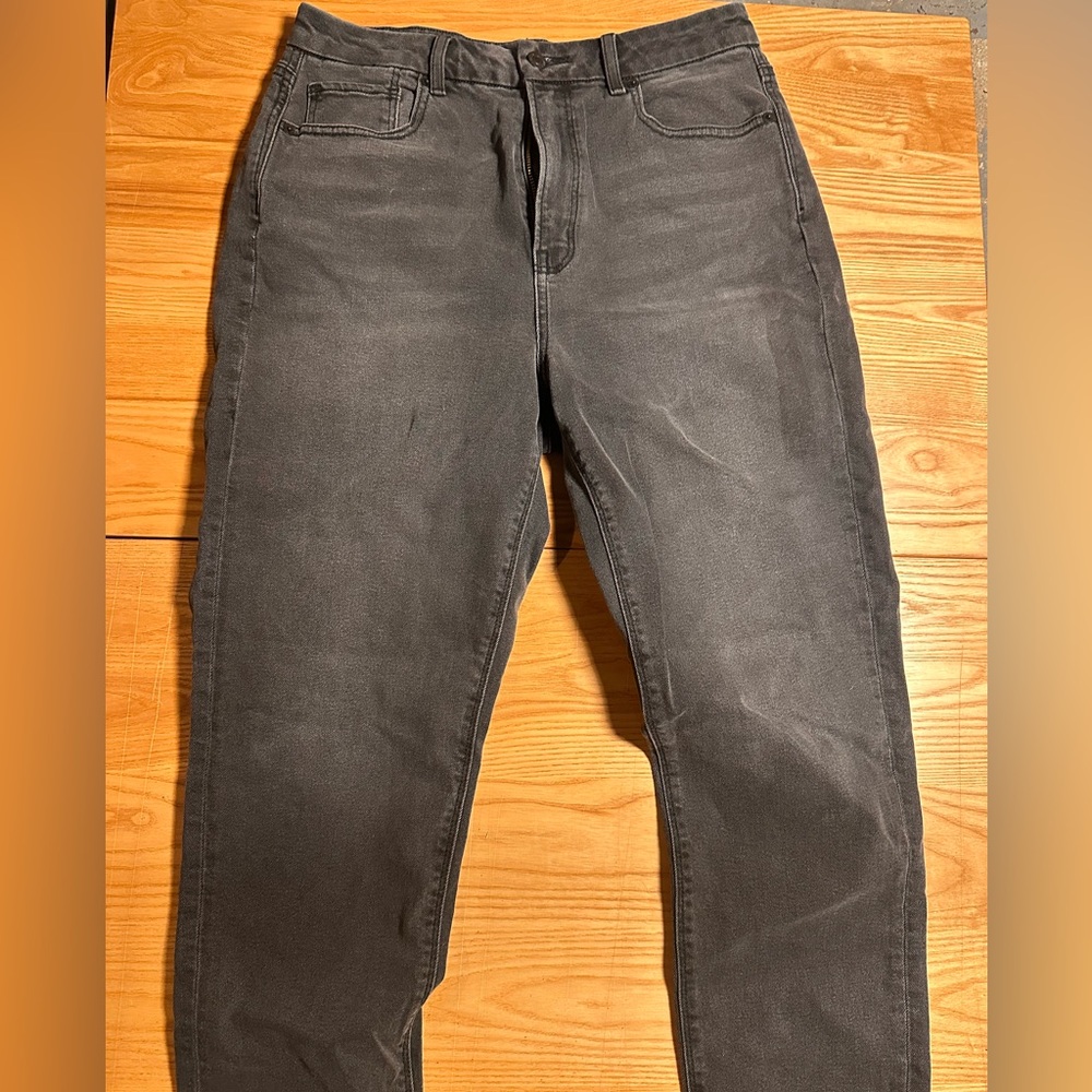 American Eagle Black Super Stretch Curvy Mom Jeans Size 8 Regular Length